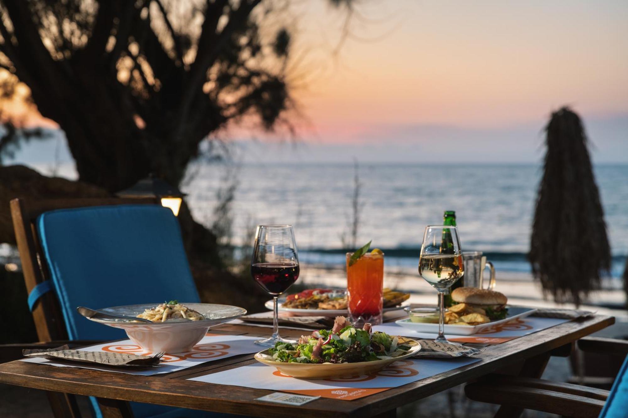 Margarita Beach Hotel Agia Marina Eksteriør billede